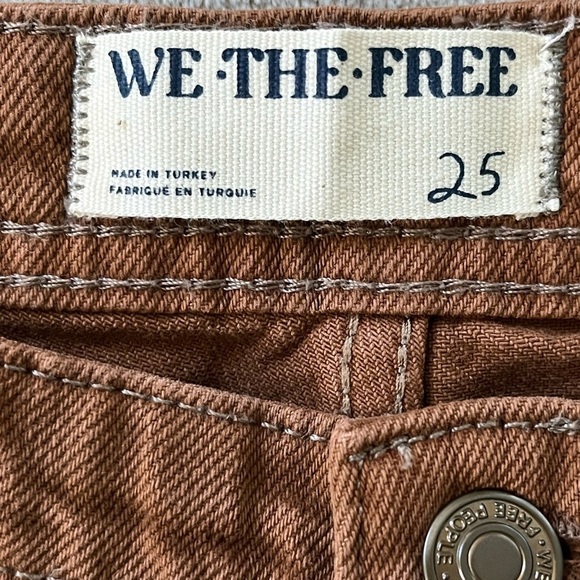 We The Free Shelby Low-Rise Boyfriend Jeans Relaxed Fit Size 24 Chocolate New - Picture 11 of 16